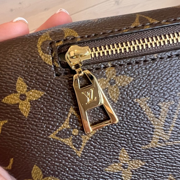 NWT Louis Vuitton High Rise Bumbag Brand New Monogram Crossbody HARD TO FIND - Picture 13 of 16